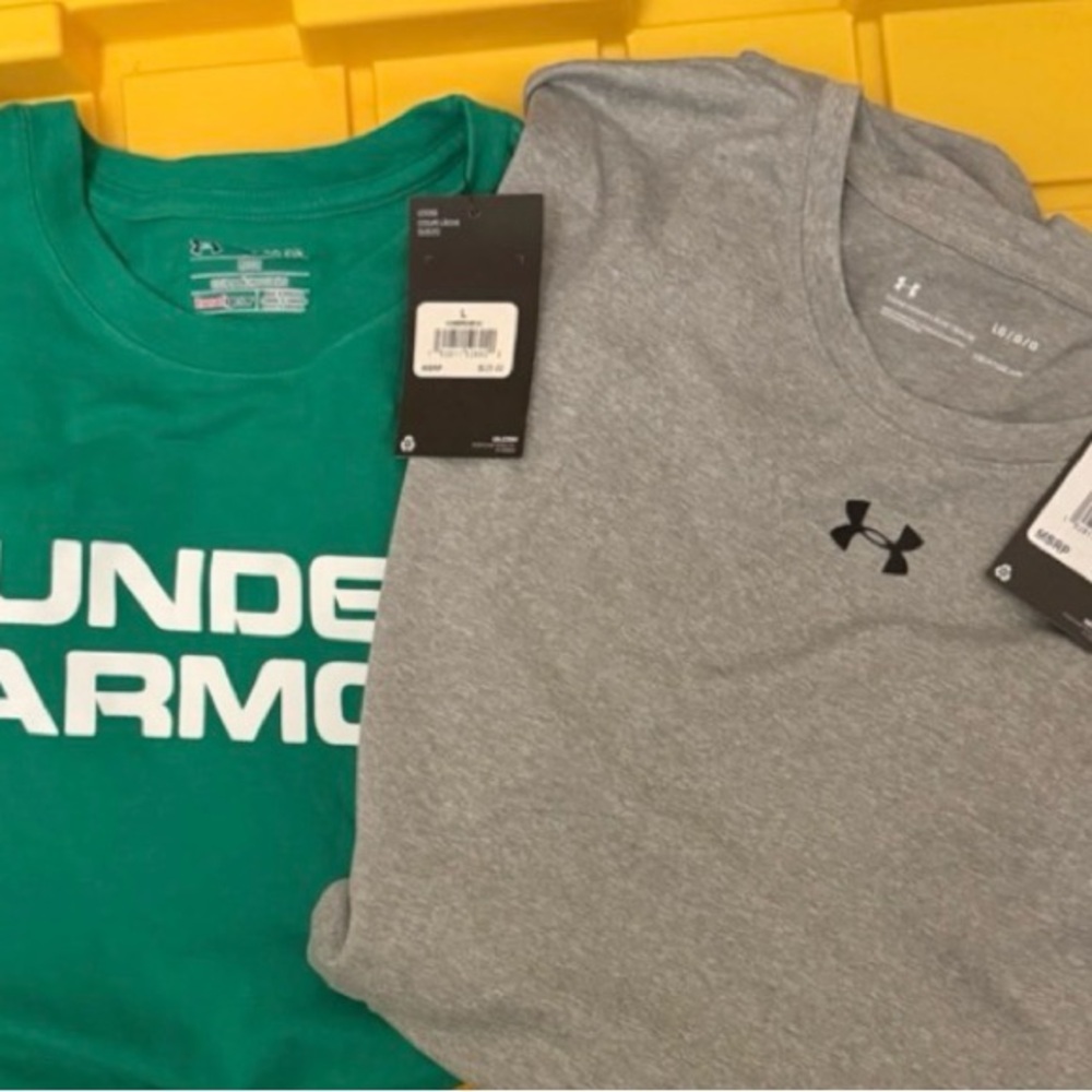 Under Armour Green Loose fit T-Shirt and One Gray Heat-gear T-Shirt.